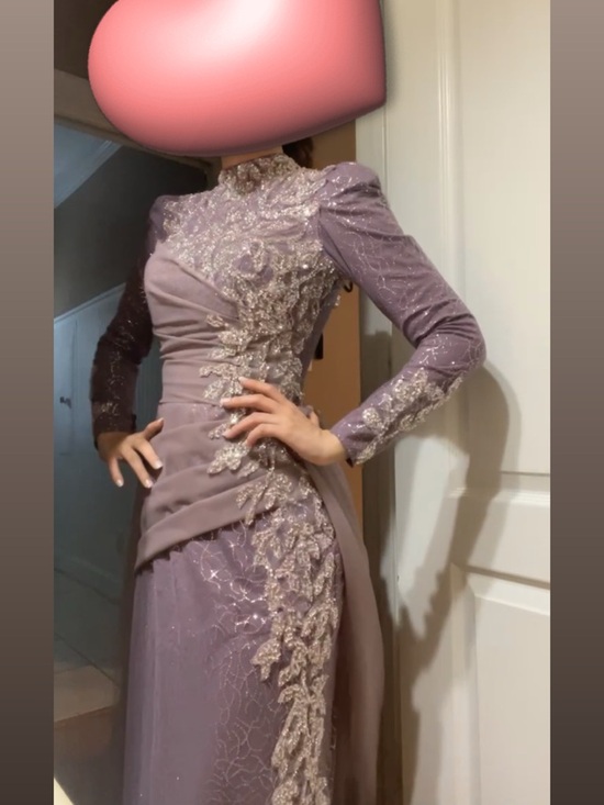 Dresses & Skirts - Elegant Lavender Embellished Long-Sleeve Evening Dress